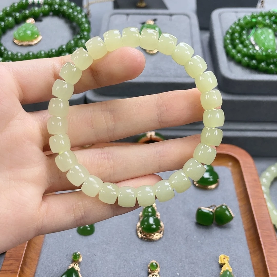 和田玉未镶嵌手串