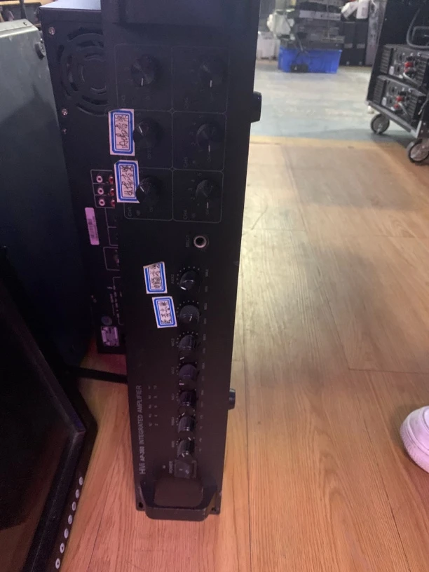 天花功放效果挺好