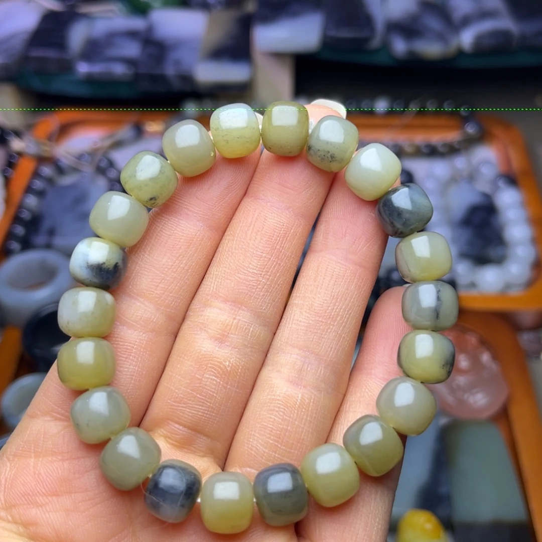 和田玉未镶嵌手串