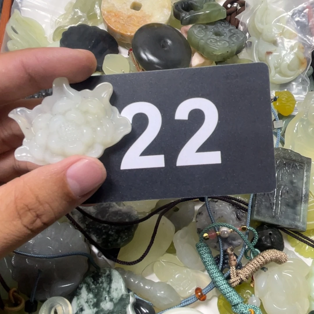 蛇纹石玉合金颈饰