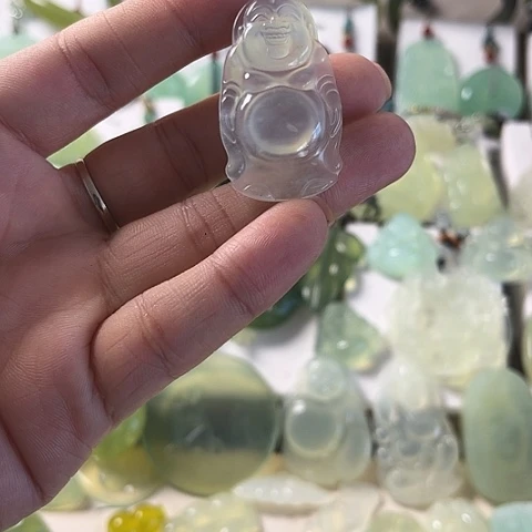 未镶嵌蛇纹石玉颈饰
