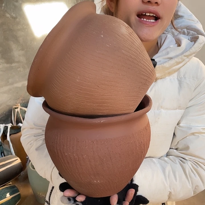 红陶瑕疵20/18两个