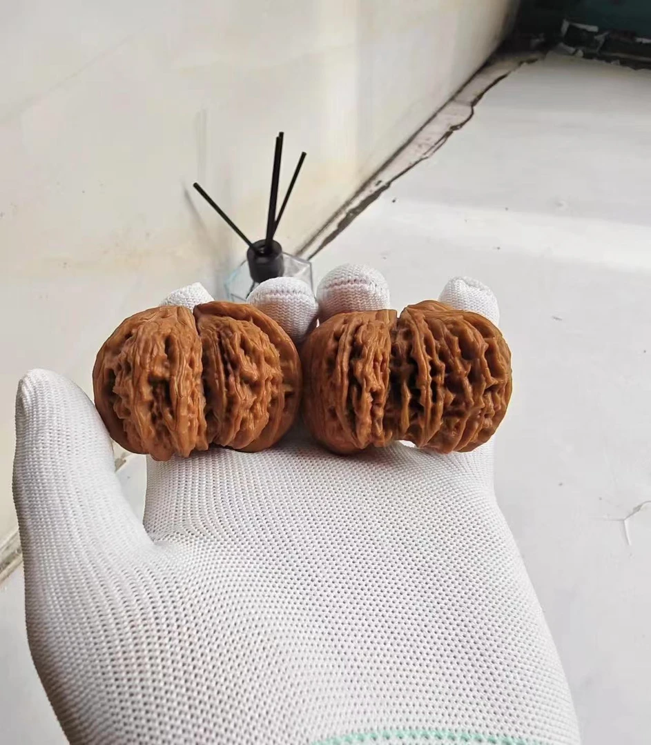 全品白狮子异形核桃