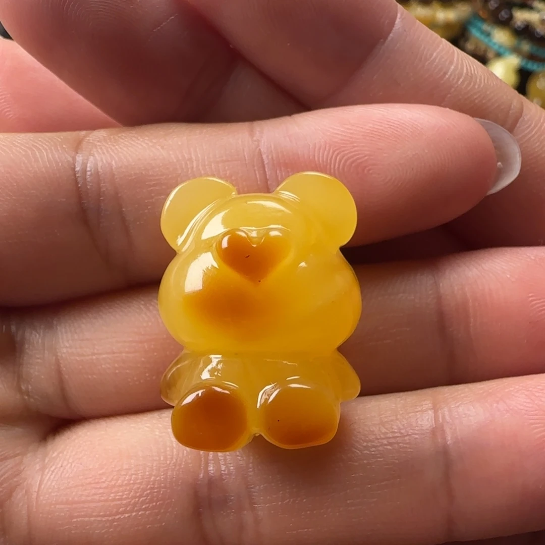 词***意蜜蜡未镶嵌颈饰蜜蜡焦皮料俏色小熊吊坠（打孔不退换）