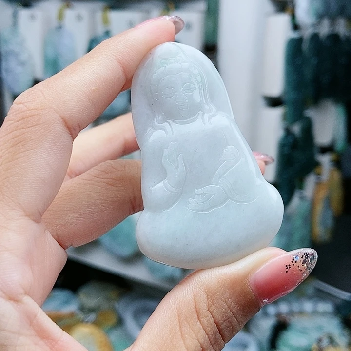 翡翠足铂镶嵌颈饰塔*翡翠