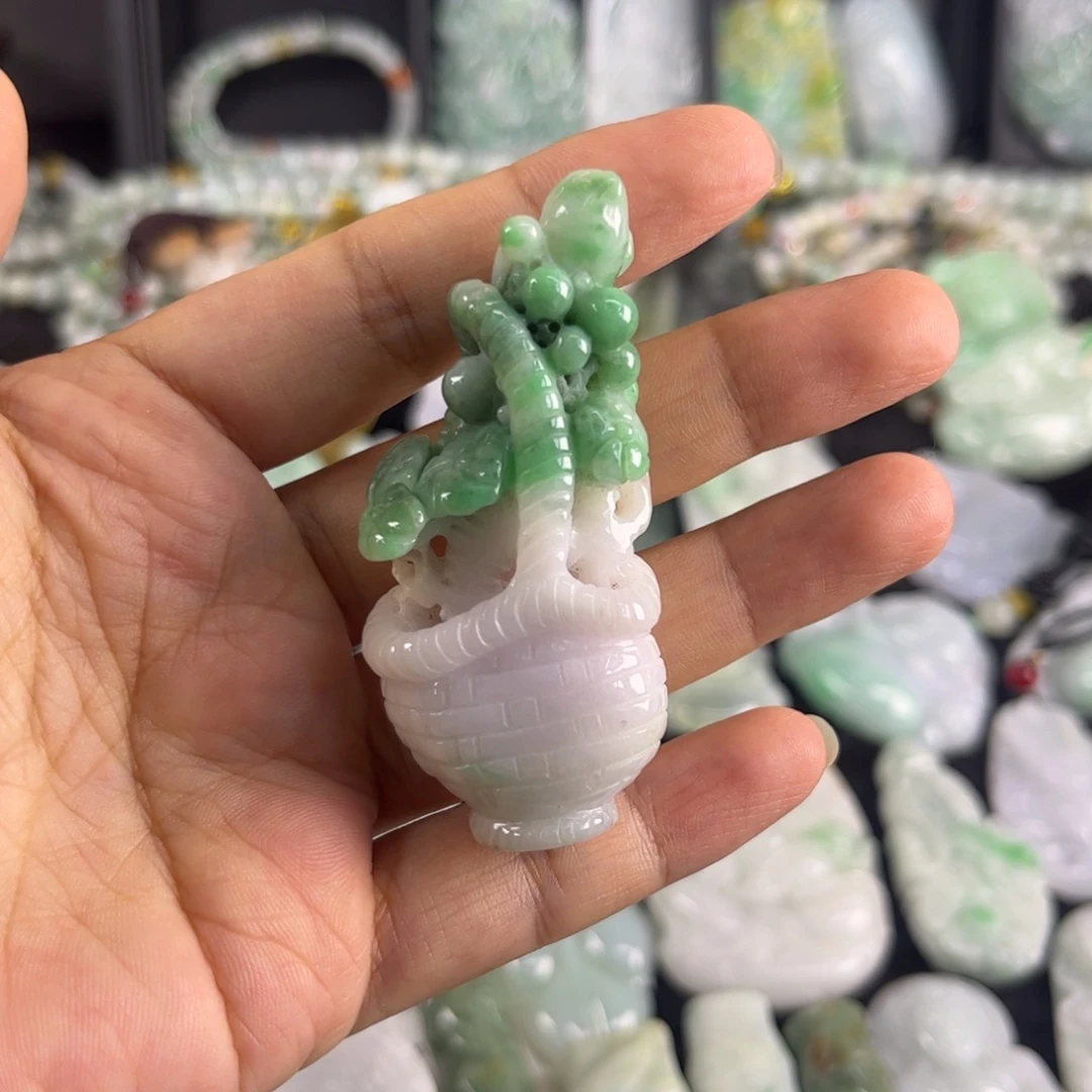 吊坠(不含链)未镶嵌翡翠