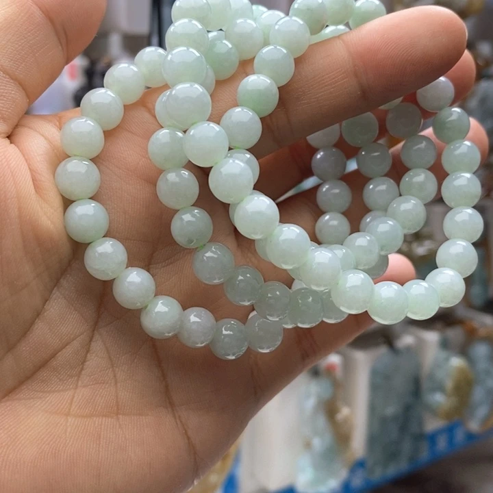 翡翠未镶嵌颈饰好