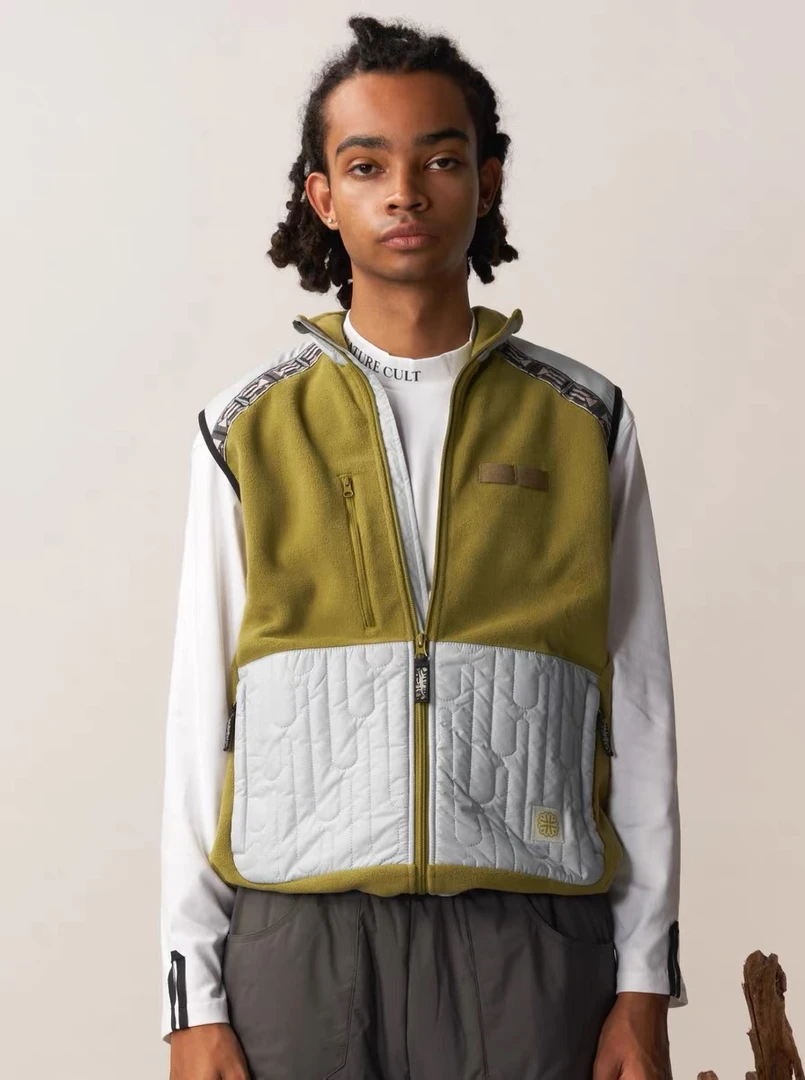 二普纬度DUKE 无袖立领抓绒开衫 22AW3OWS3006