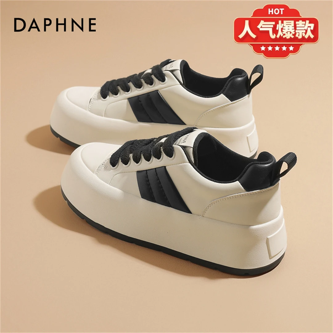 达芙妮厚底板鞋女款2025春秋款面包休闲软底舒适柔软百搭运动鞋子