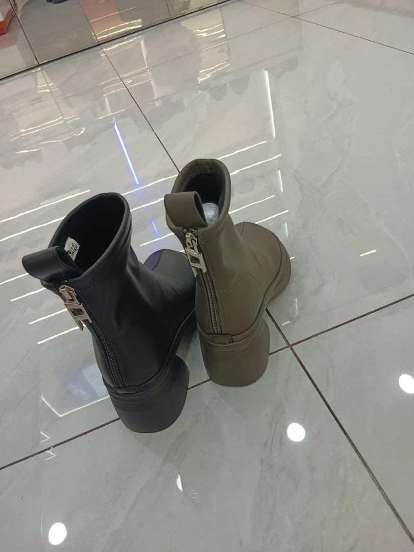 粗跟冬后拉链方头短靴厚底休闲秋季韩版秋冬烟筒靴靴子百搭