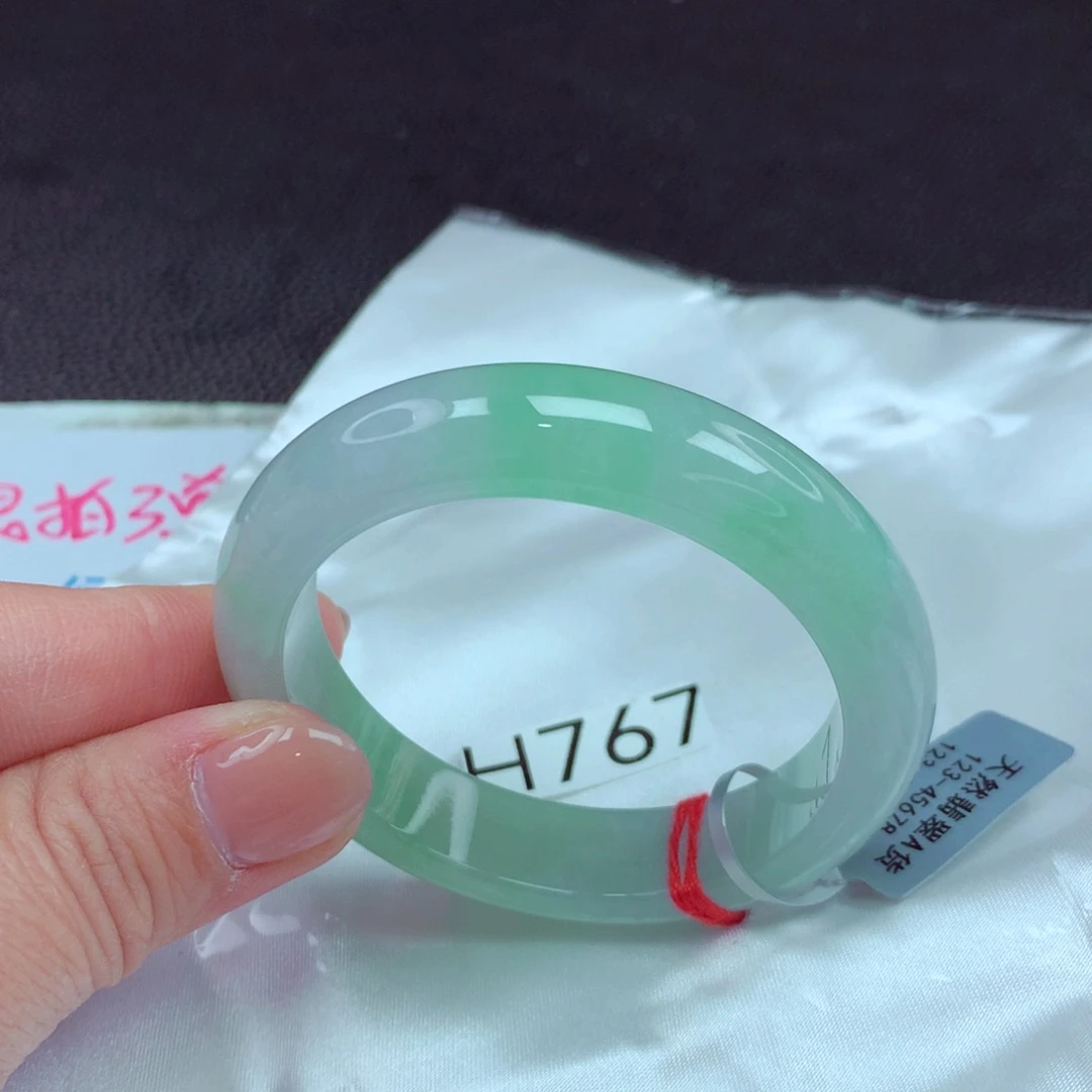 翡翠手镯未镶嵌手镯88