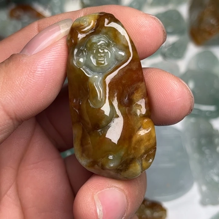 翡翠未镶嵌颈饰逍遥佛