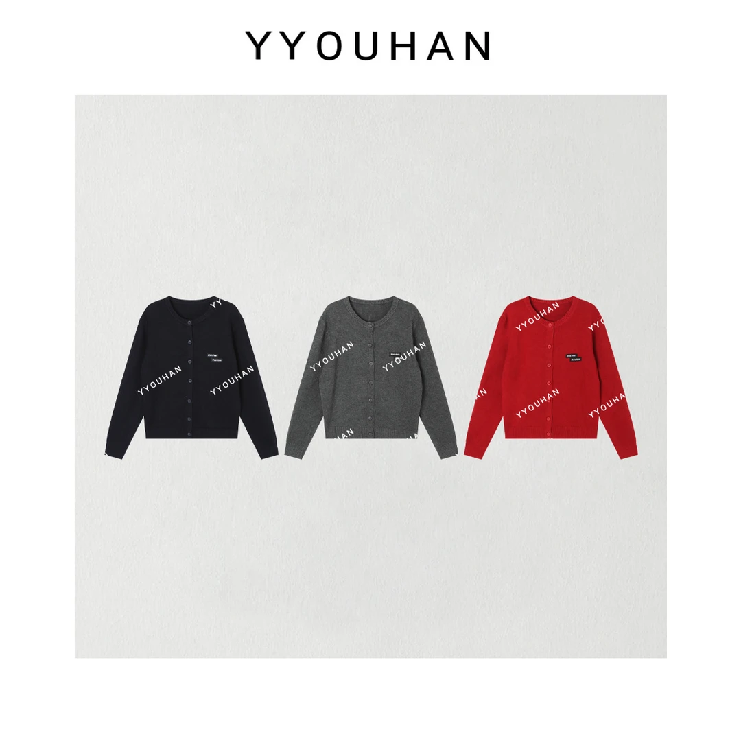 月月不吃鱼 小众设计简约百搭宽松单排扣长袖毛针织衫 2412B6019