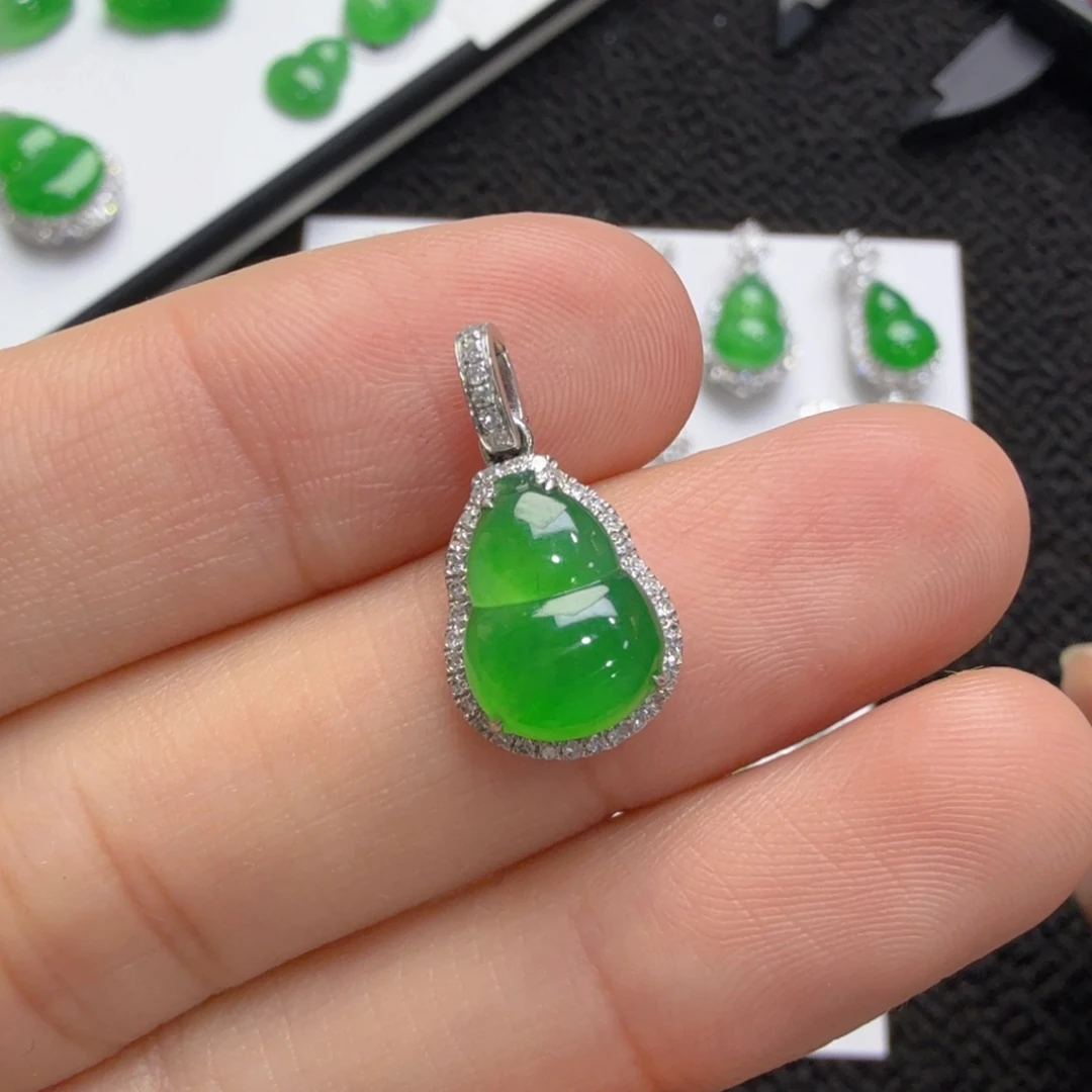 吊坠(不含链)未镶嵌翡翠葫芦