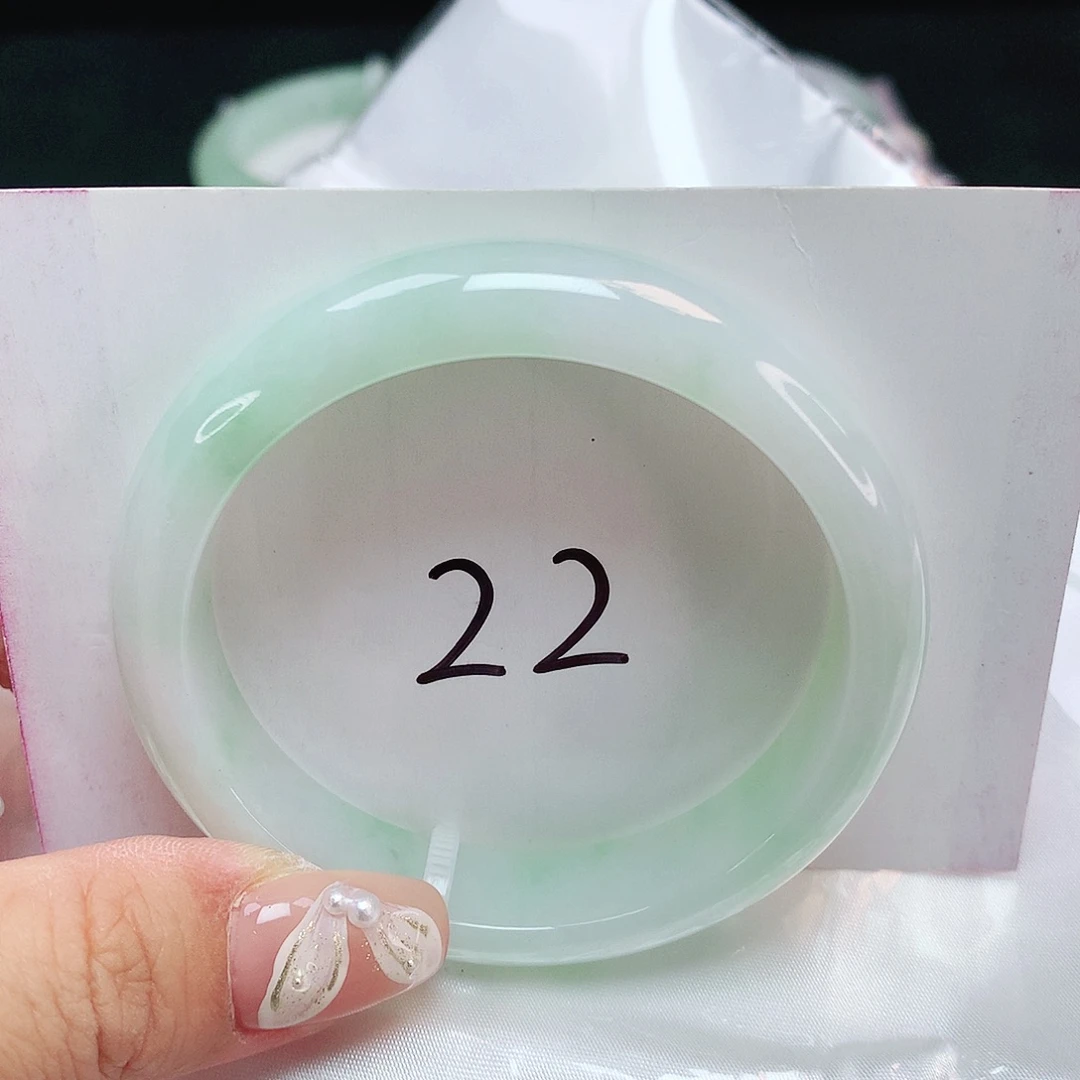 翡翠未镶嵌手镯正圈51.8