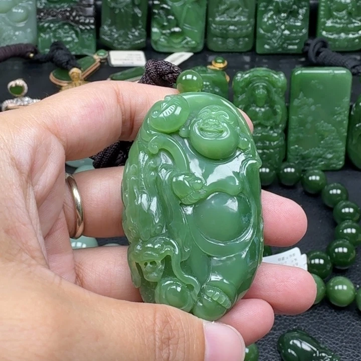 颈饰未镶嵌和田玉