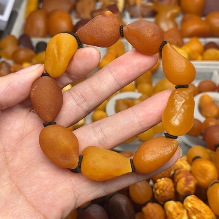 琥珀未镶嵌裸石天然蜜蜡手串