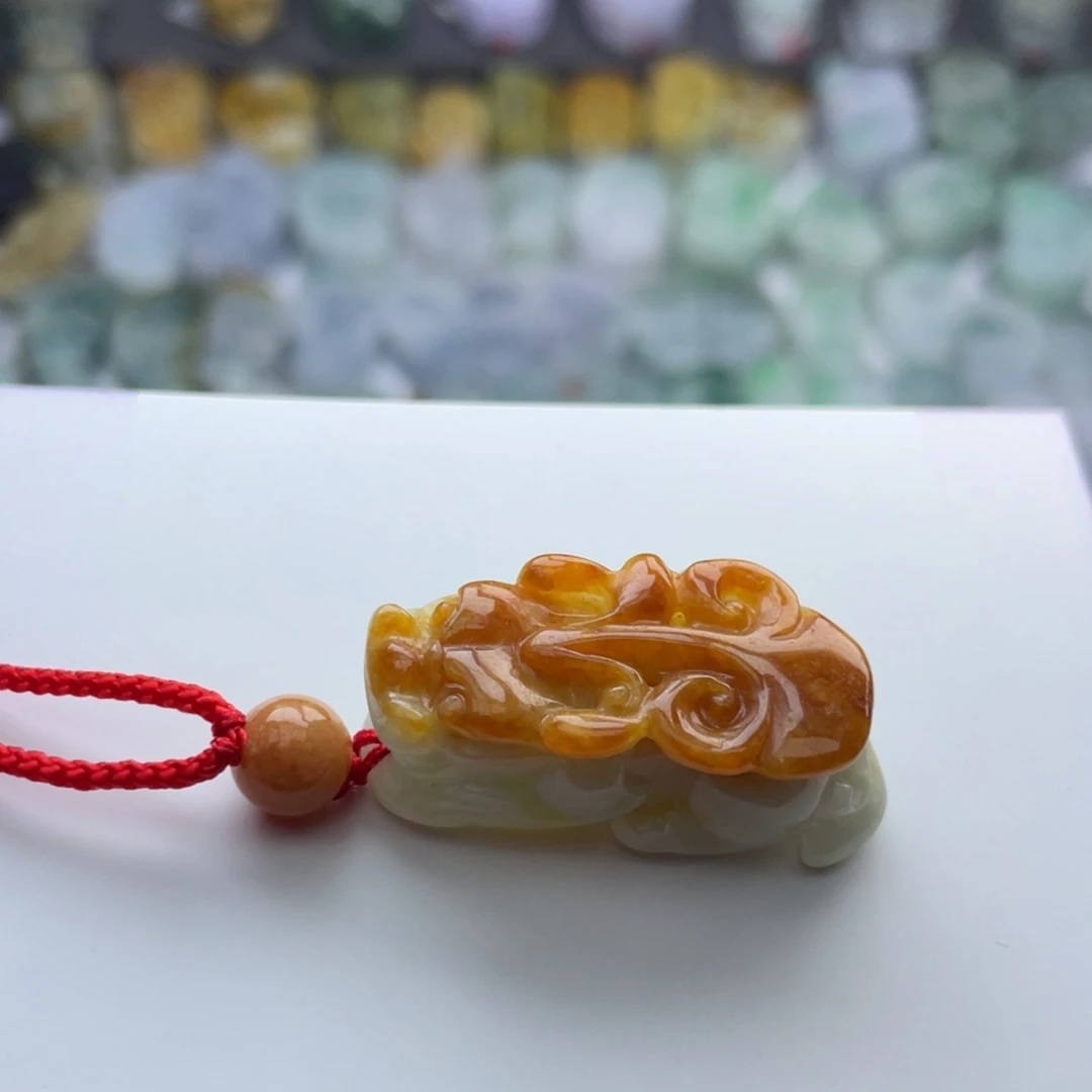 翡翠颈饰未镶嵌貔貅