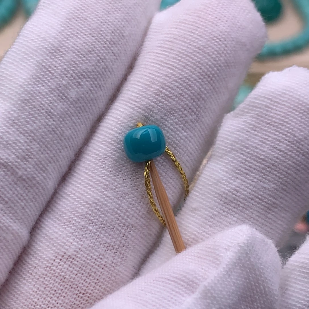 飞***扬绿松石未镶嵌珠宝奇石