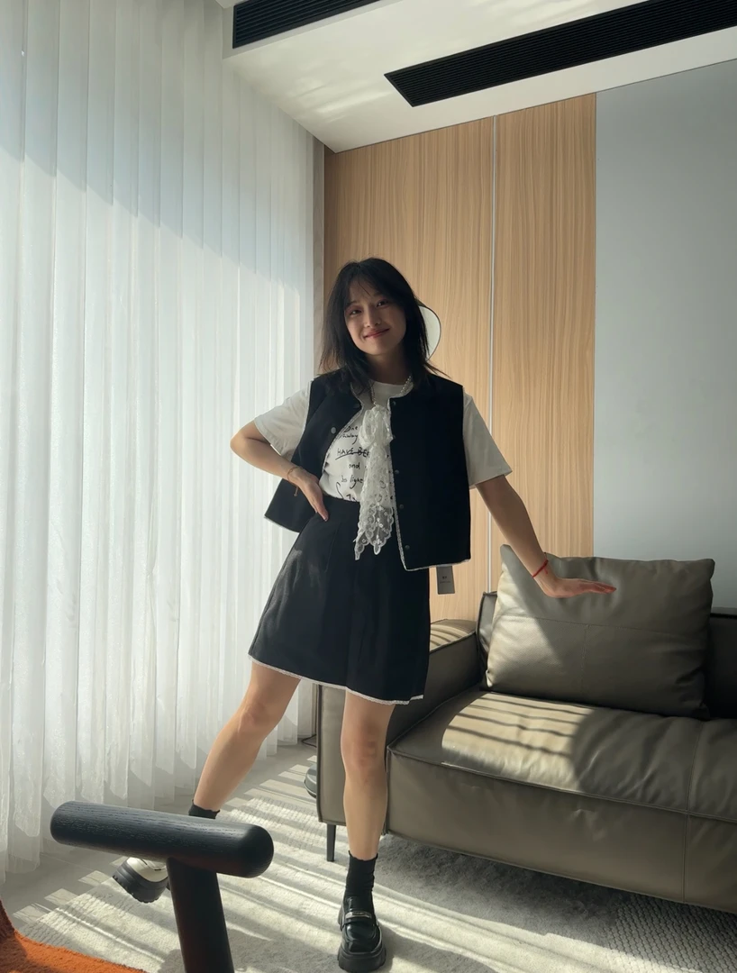 春夏时尚小香风马甲套装黑色气质