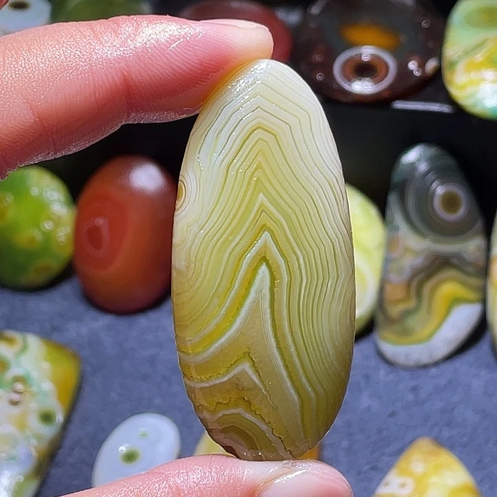 玛瑙/玉髓未镶嵌珠宝奇石