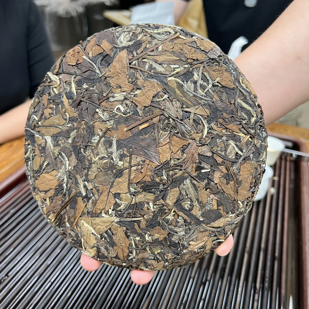 老贡眉饼 小鹿收茶 福鼎白茶 老贡眉  5.26