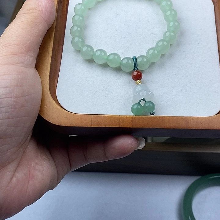 东陵石未镶嵌手链