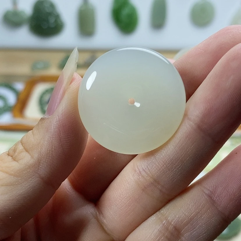 【闪购商品】颈饰未镶嵌和田玉