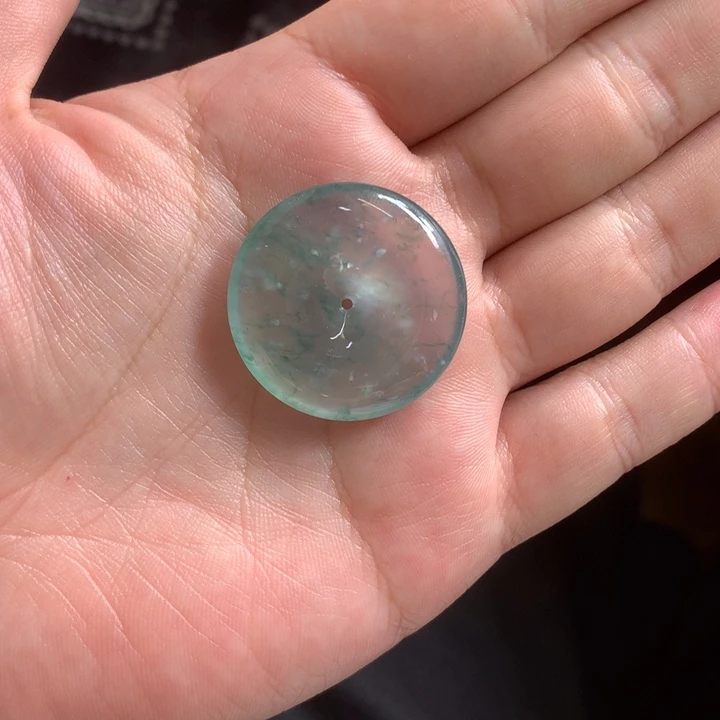 翡翠未镶嵌颈饰浪**涯