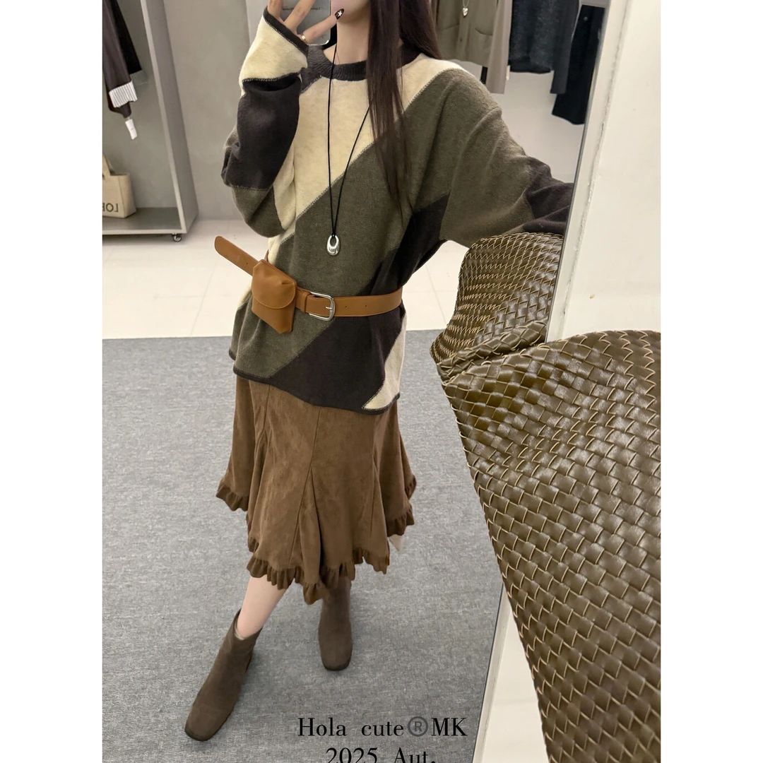 MK ROOM-法式气质小众氛围感撞色圆领保暖毛衣S638