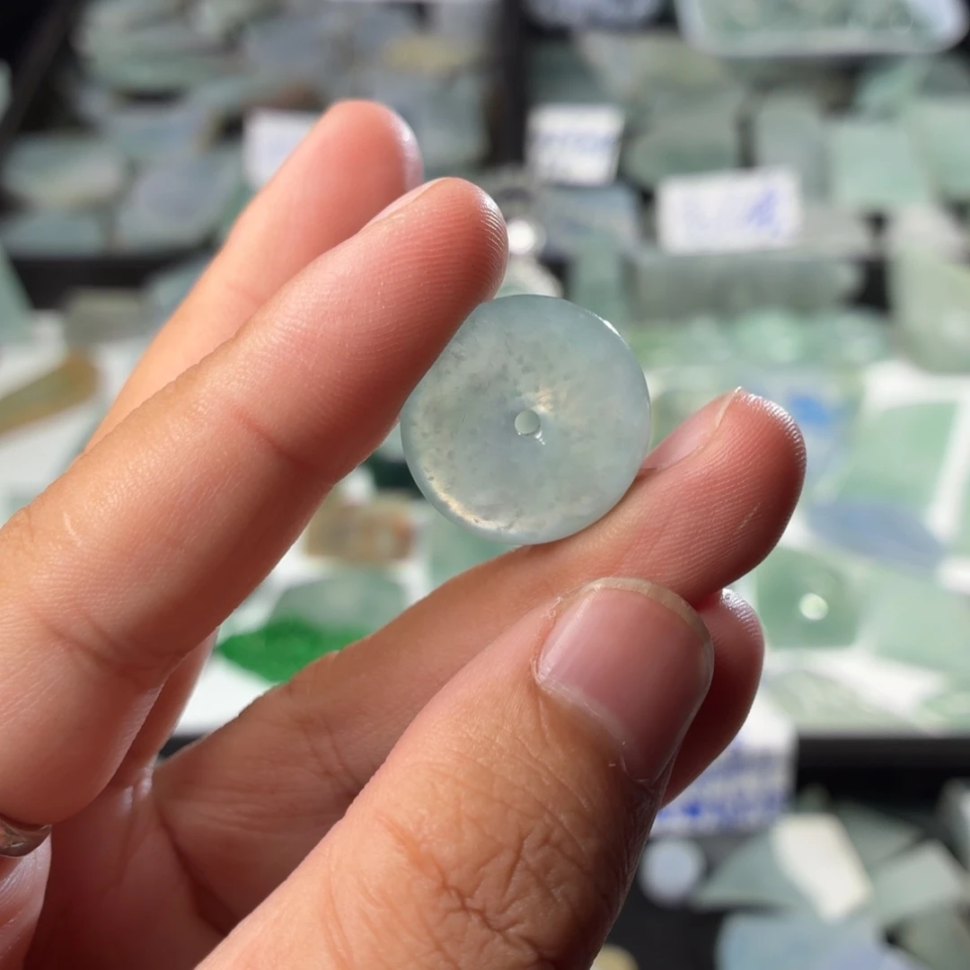 定制翡翠未镶嵌天然缅甸翡翠a货糯冰打底雪花棉淡绿底