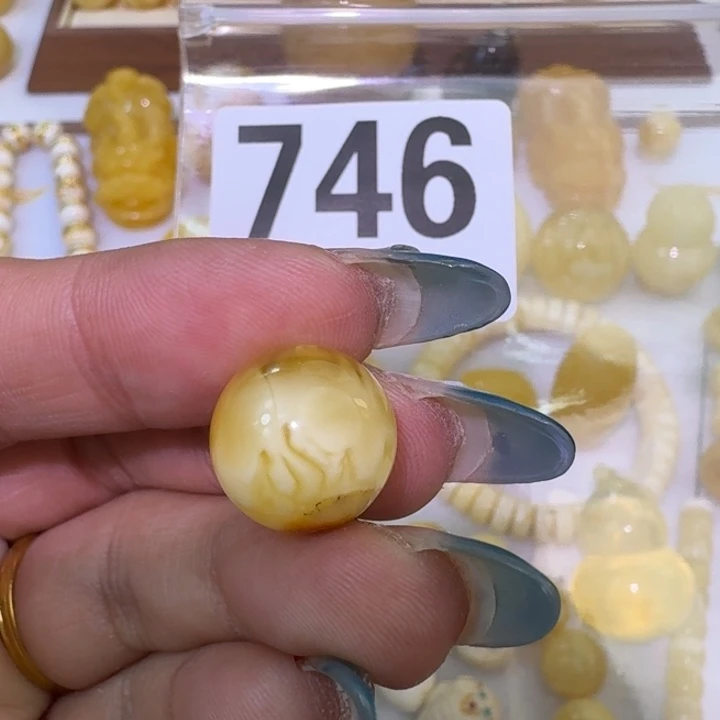 裸石琥珀未镶嵌14微瑕