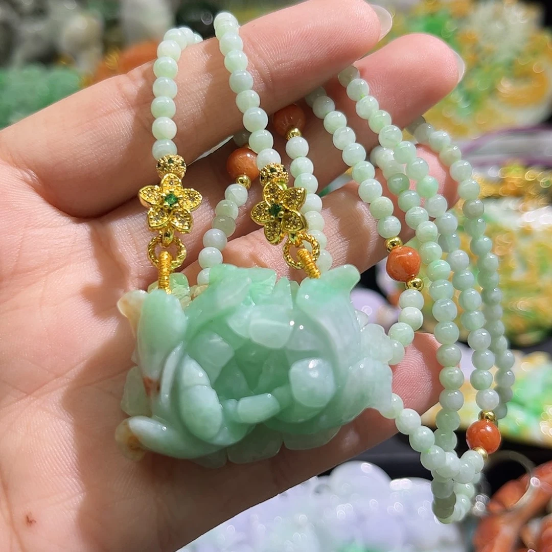 海***店翡翠未镶嵌颈饰待编织