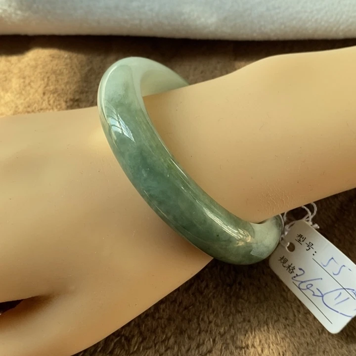 翡翠未镶嵌手镯13655055