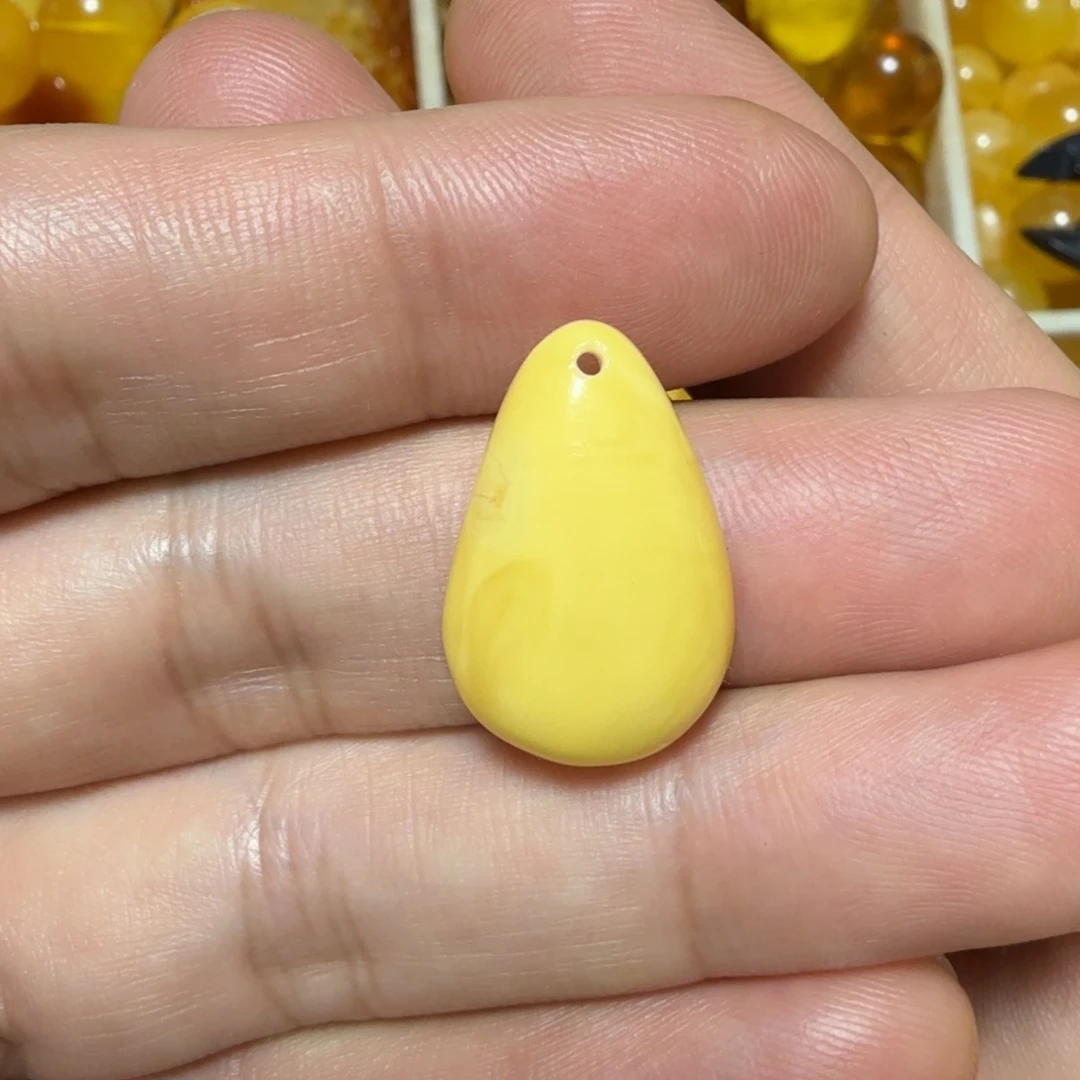 琥珀未镶嵌裸石成品