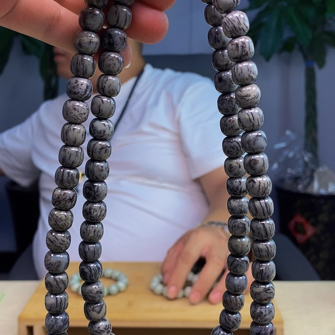 透闪石质玉未镶嵌珠宝奇石