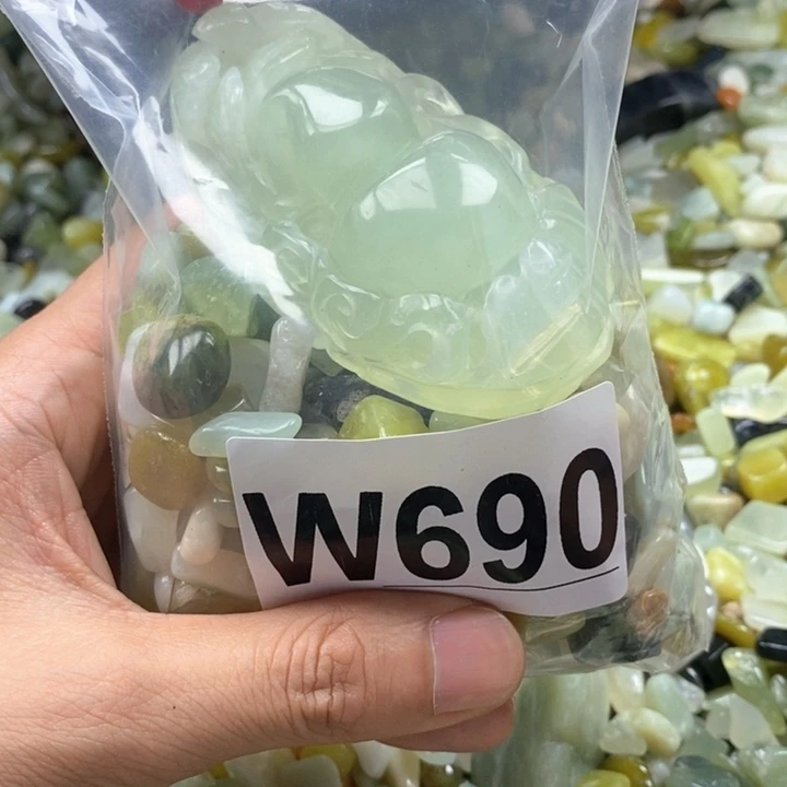 未镶嵌蛇纹石玉鱼缸石