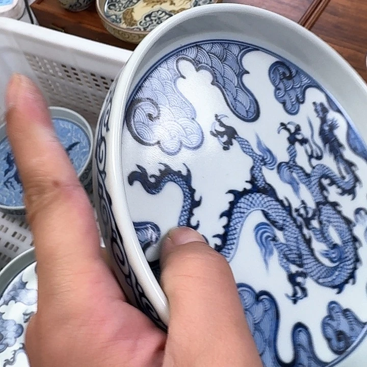 瓷片青花穿云龙大壶乘