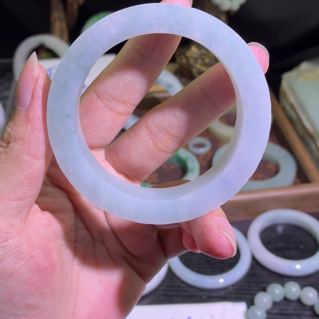 定制翡翠未镶嵌天然翡翠A货毛胚手镯
