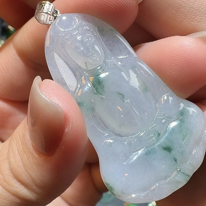 翡翠18K金镶嵌颈饰观音