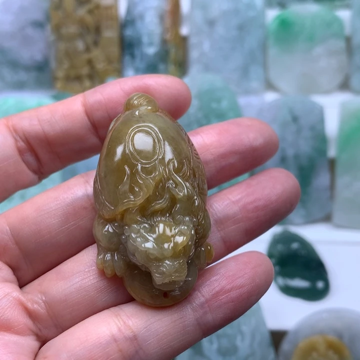 定制翡翠未镶嵌挂件龙归挂件