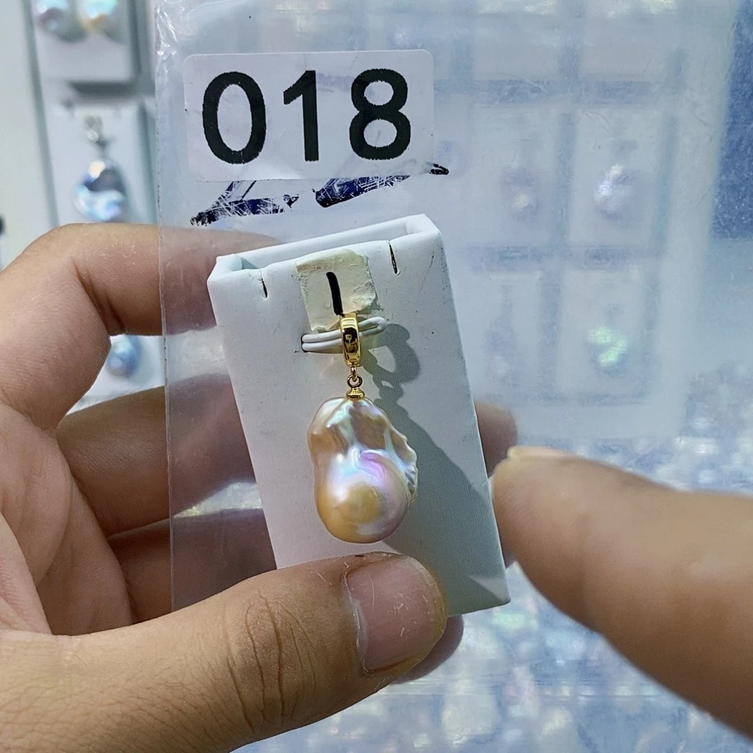 淡水珍珠合金颈饰