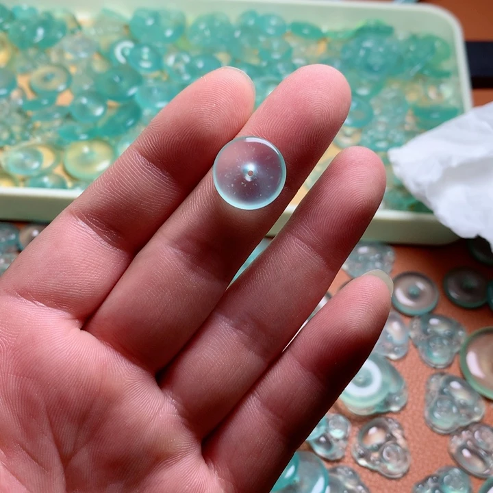 正***人蛇纹石玉未镶嵌吊坠