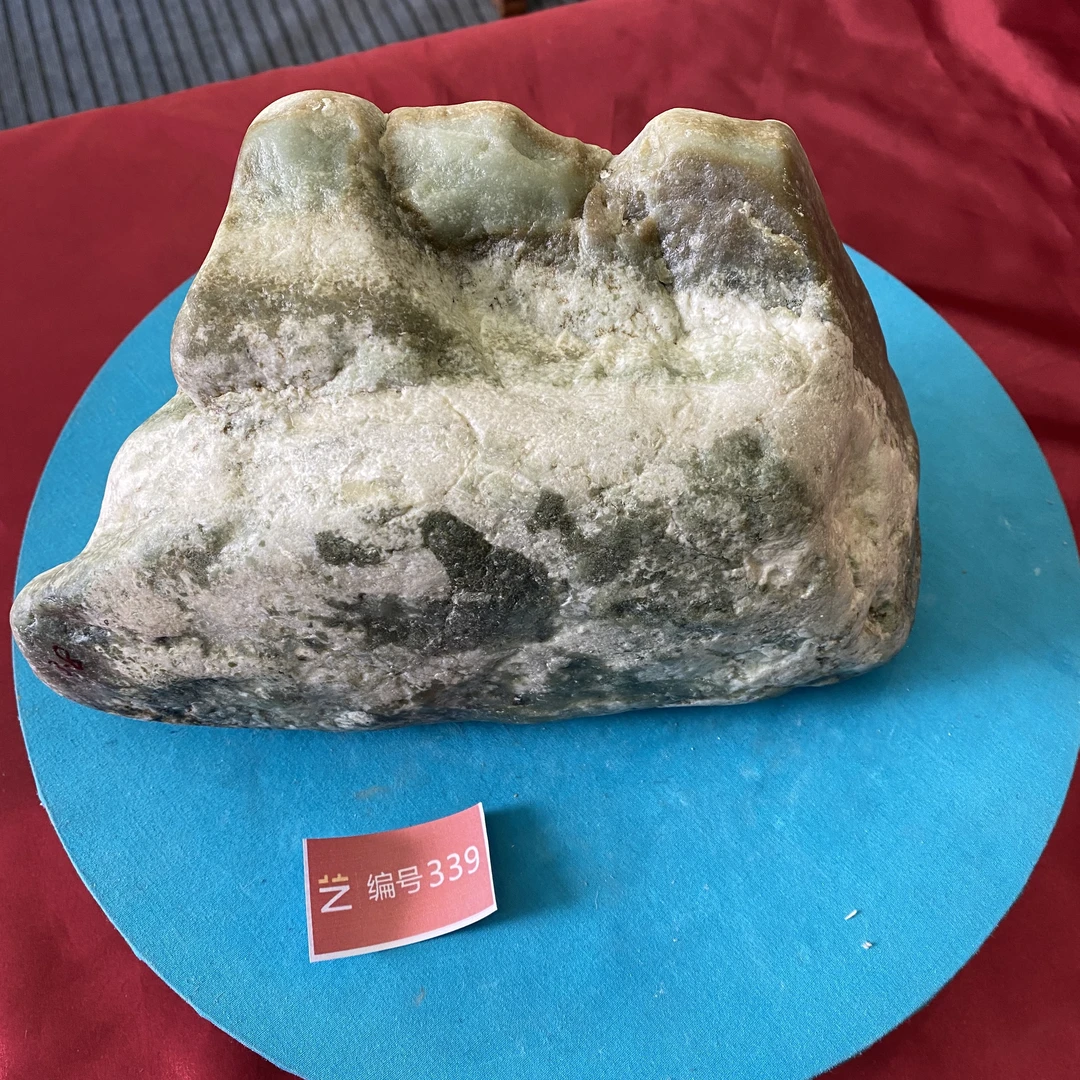 现货新疆玉料原石发一件编号339