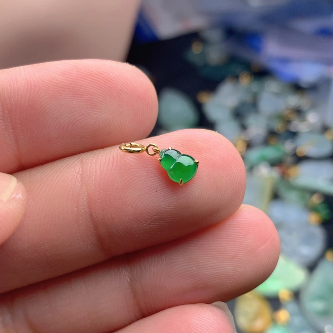 【闪购商品】颈饰18K金镶嵌翡翠翡翠