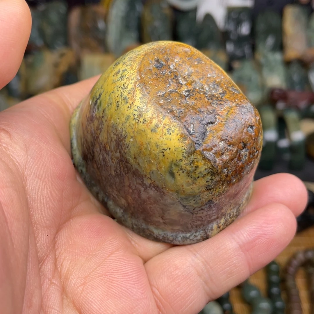 岫岩河磨玉（透闪石质玉）未镶嵌颈饰