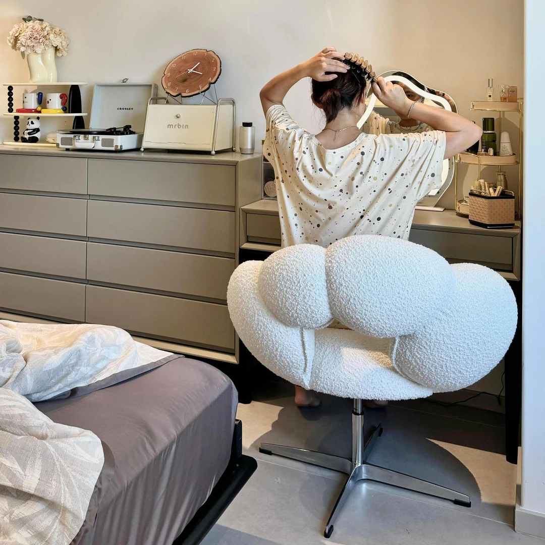 梳妆凳奶油风可旋转化妆椅子羊羔绒电竞椅卧室女生糖葫芦椅美甲椅