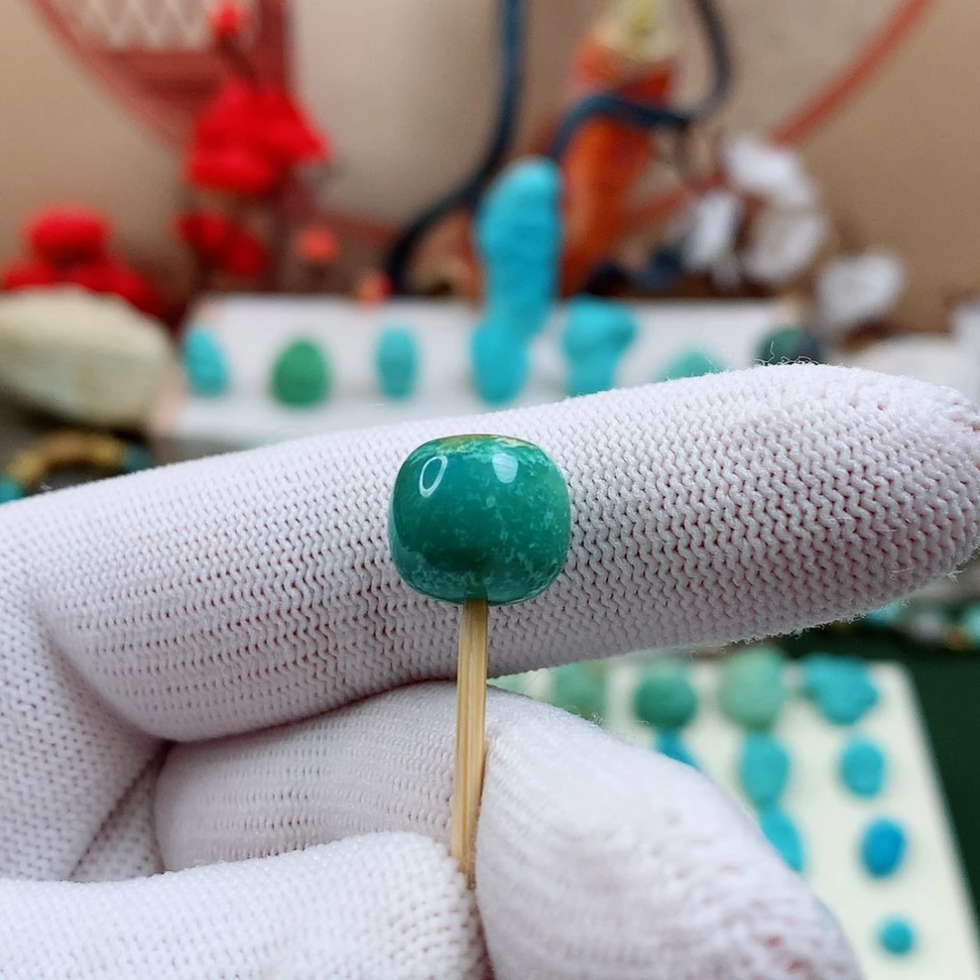 绿松石未镶嵌珠宝奇石