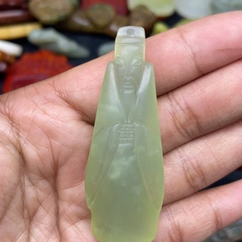 蛇纹石玉颈饰未镶嵌37