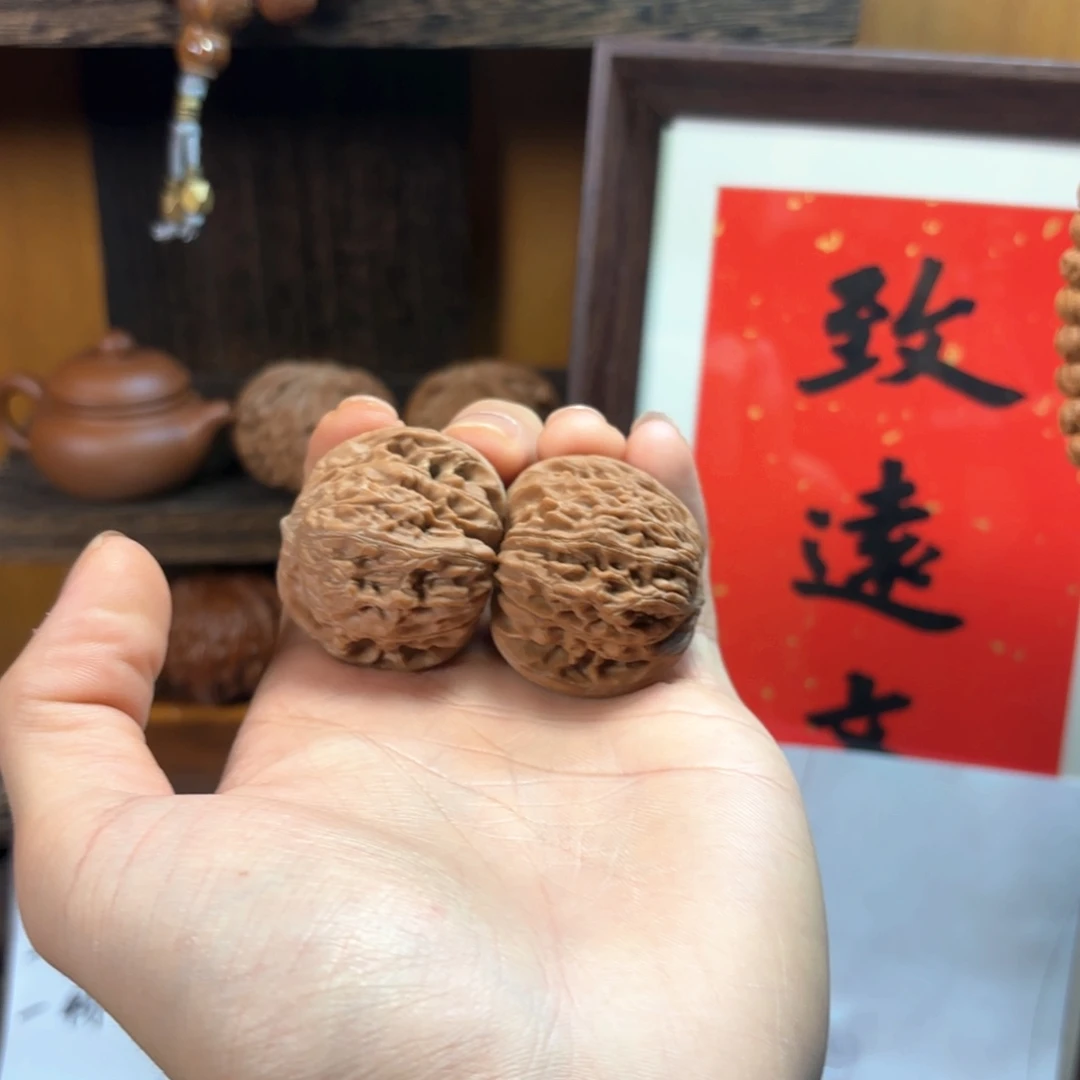 文玩核桃把件磨盘狮子头